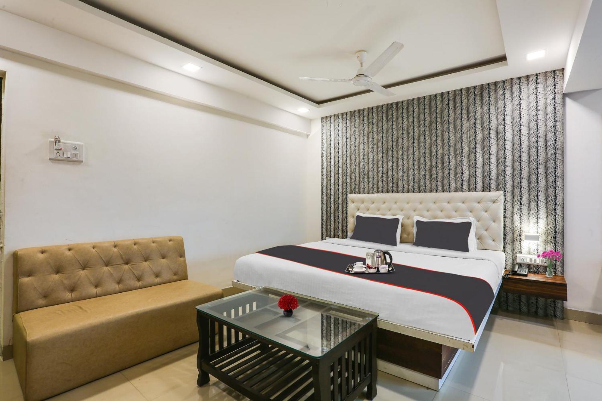 Capital O Arsh Executive Inn Мумбаї Екстер'єр фото
