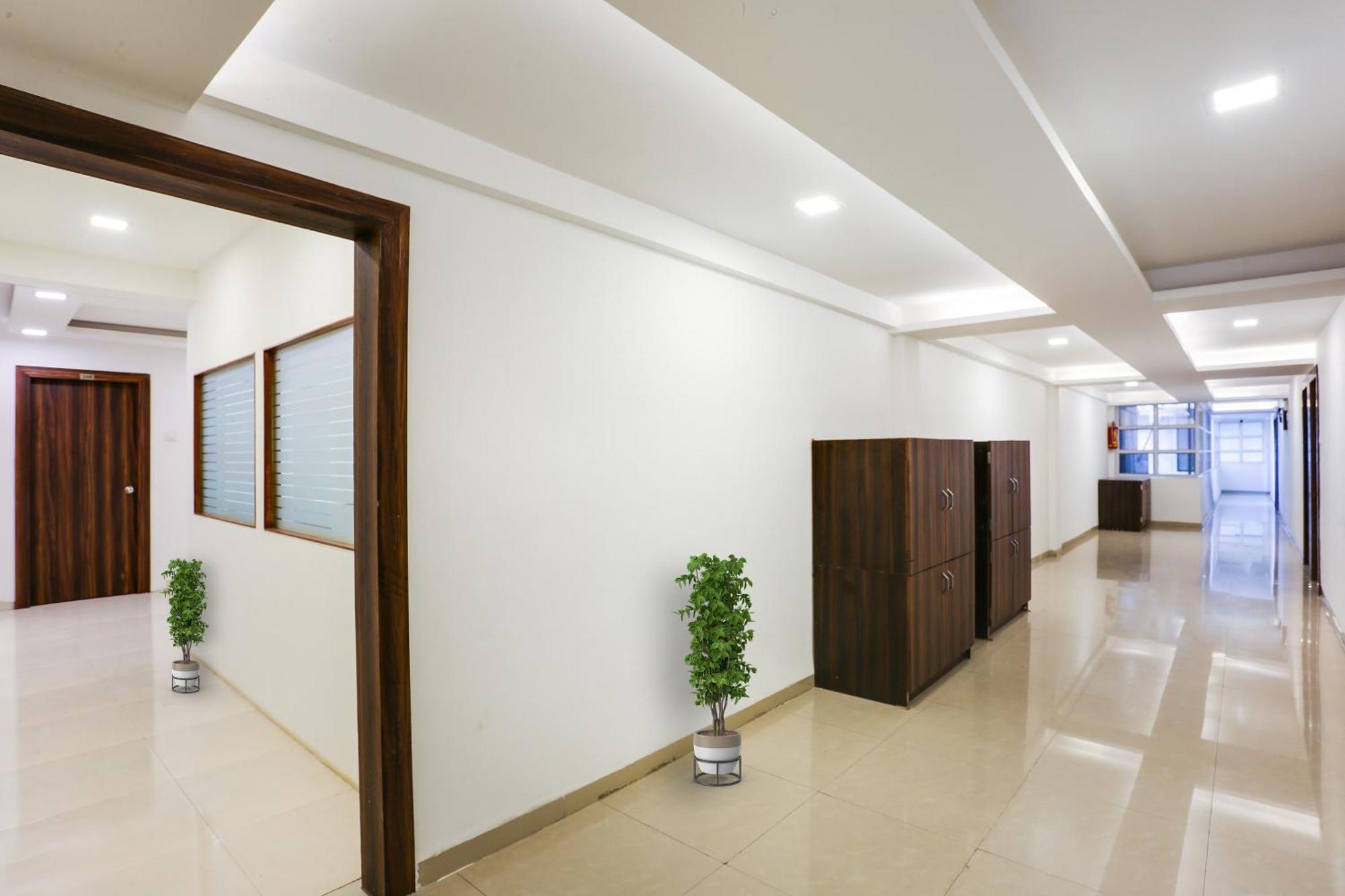 Capital O Arsh Executive Inn Мумбаї Екстер'єр фото