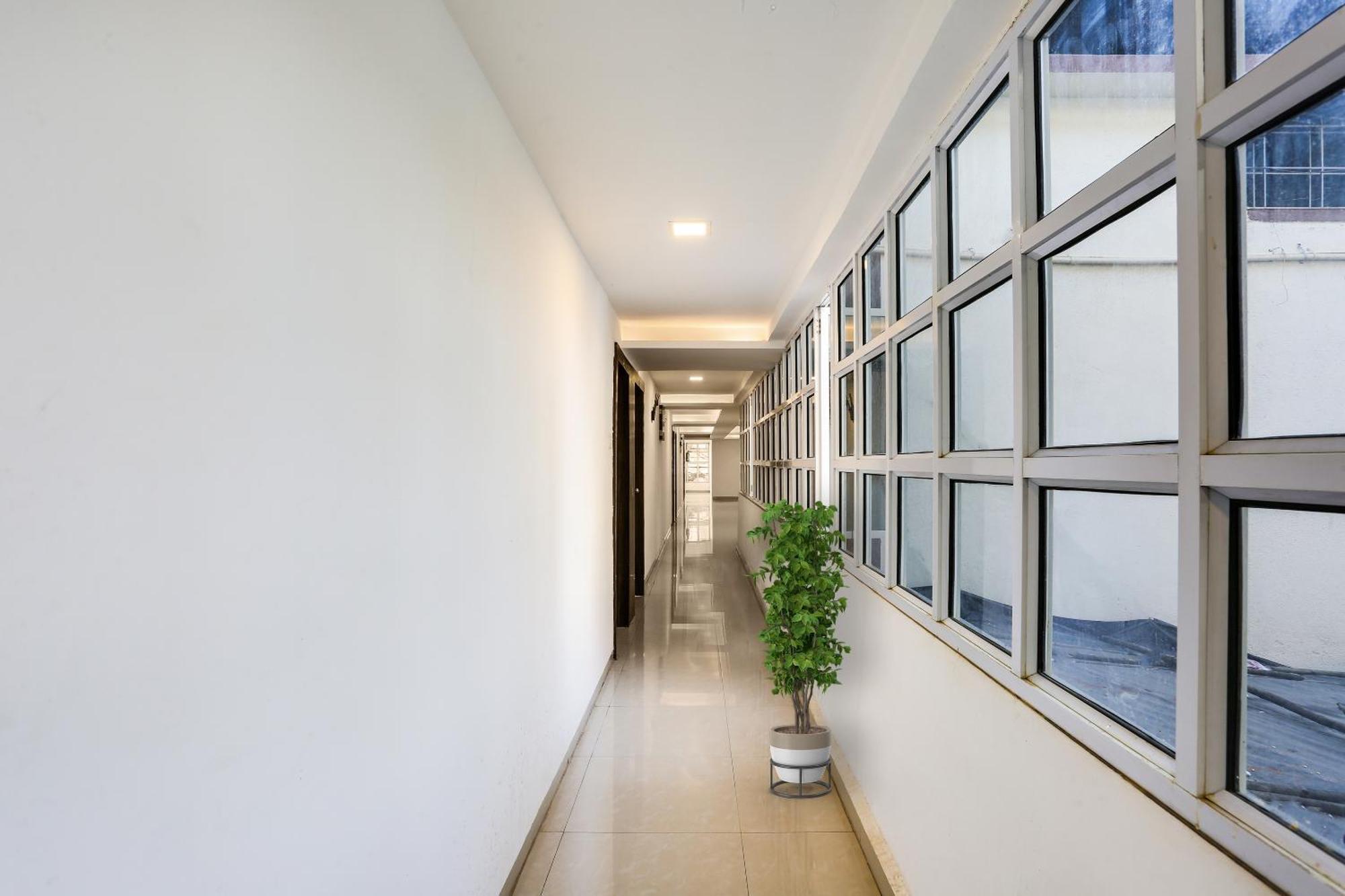 Capital O Arsh Executive Inn Мумбаї Екстер'єр фото
