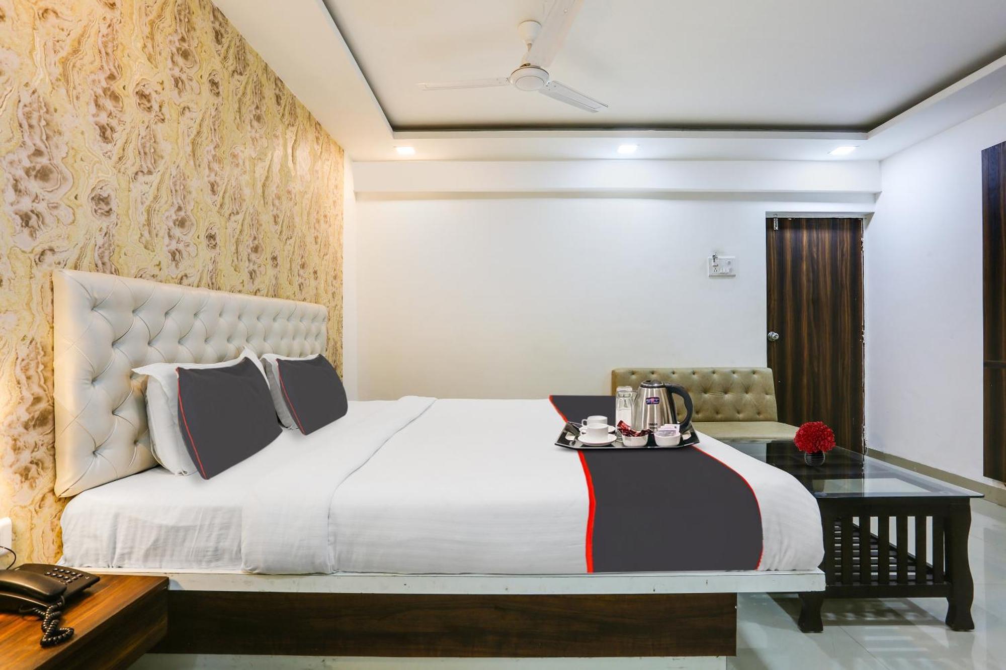 Capital O Arsh Executive Inn Мумбаї Екстер'єр фото