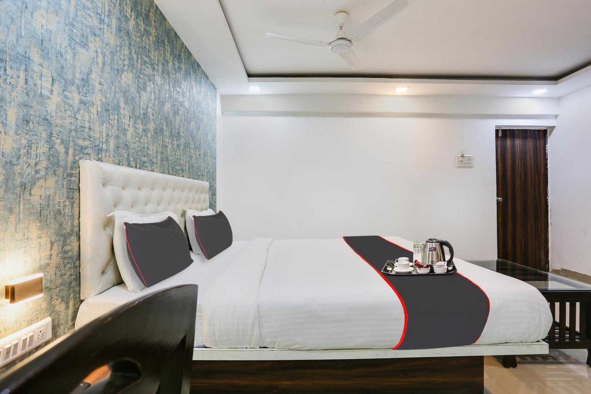 Capital O Arsh Executive Inn Мумбаї Екстер'єр фото